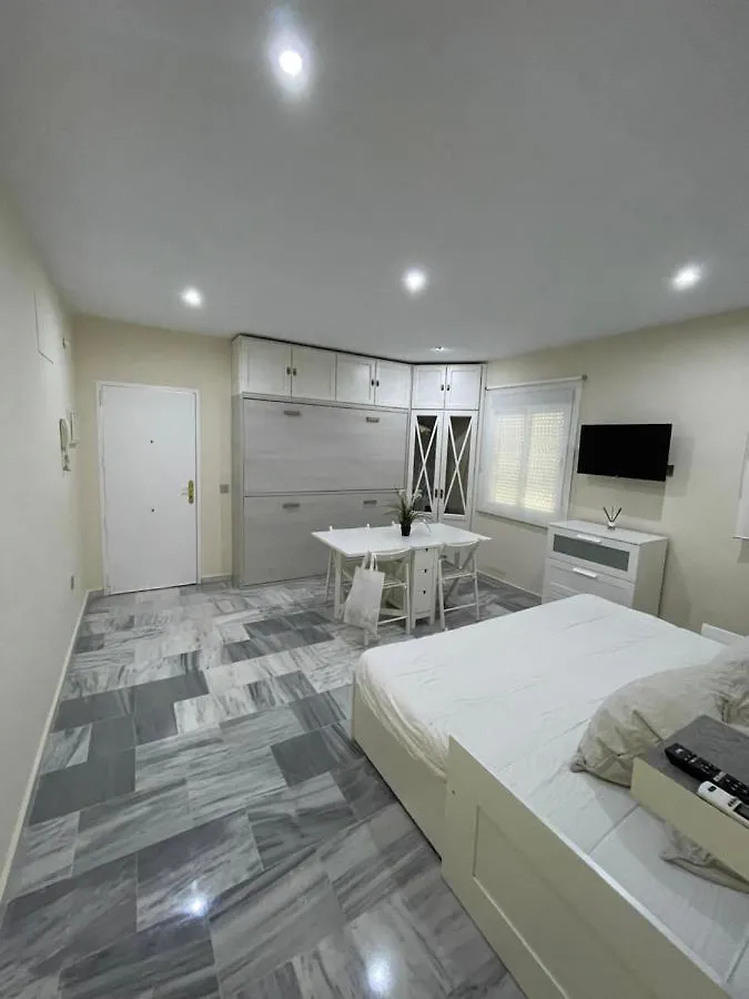 Apartment Apartamento En Calle Rocio-Triana Seville